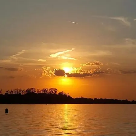 *zur Weinbergstrasse* Lauta