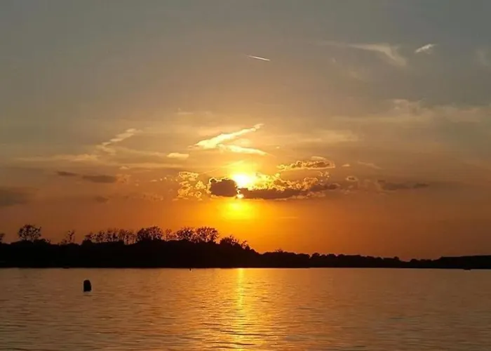 *zur Weinbergstrasse* Lauta