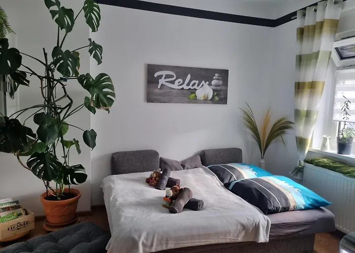 *zur Weinbergstrasse*