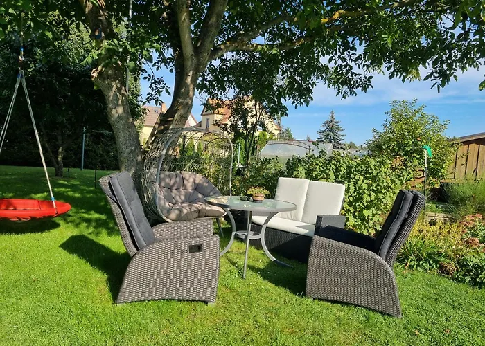 *zur Weinbergstrasse*