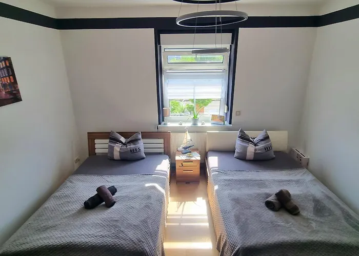 *zur Weinbergstrasse* Lauta